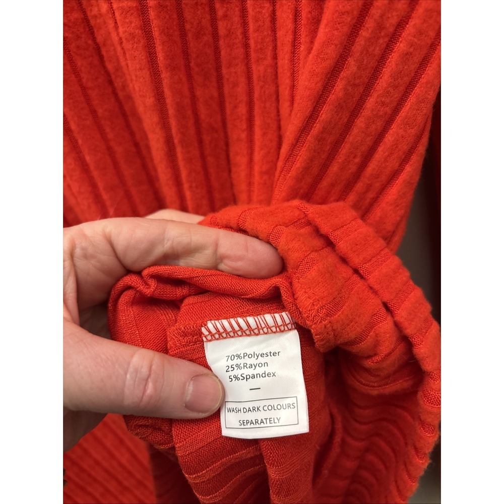 NWT Women's Red Ribbed V-neck Lightweight Sweater Sampeel - Picture 3 of 11